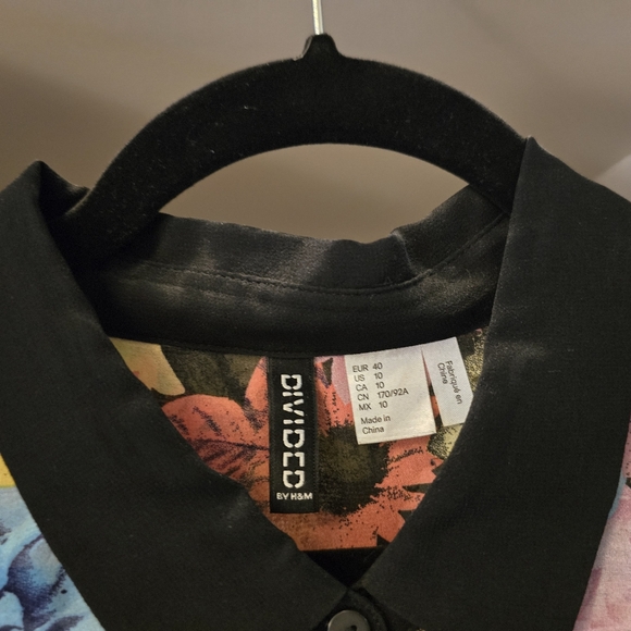 H&M Blouse - Picture 3 of 5